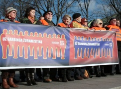 Už garbingą žurnalistiką turi pakilti ir patys žurnalistai